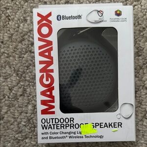 Black Outdoor Waterproof Bluetooth Speaker